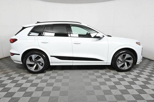 2025 Audi Q6 e-tron Premium Plus quattro