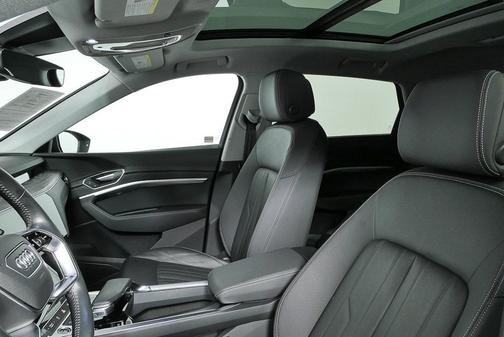 2021 Audi e-tron Premium