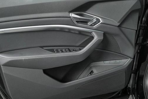 2021 Audi e-tron Premium