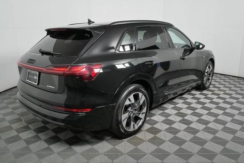 2021 Audi e-tron Premium