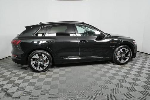 2021 Audi e-tron Premium