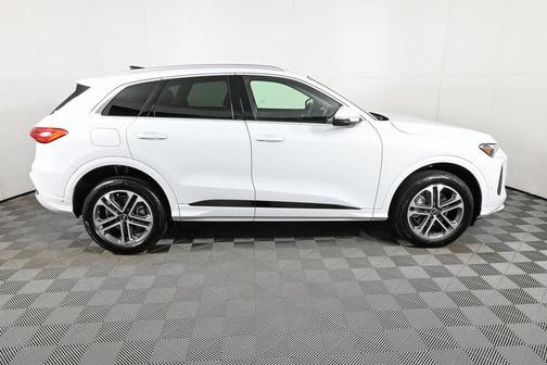 2025 Audi Q5 Premium