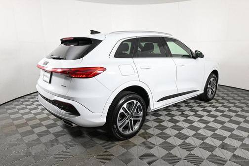 2025 Audi Q5 Premium