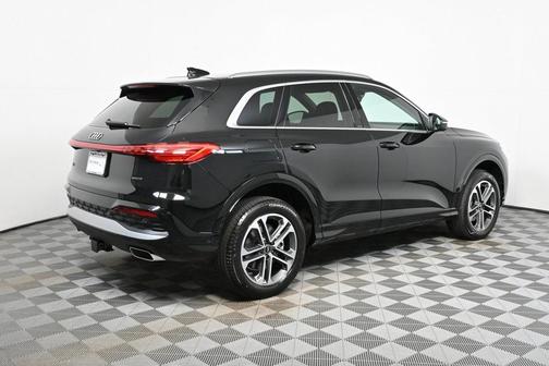 2025 Audi Q5 Premium
