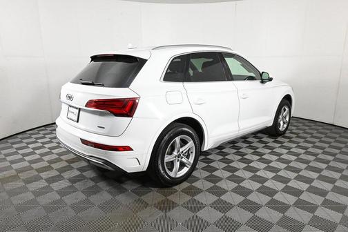 2023 Audi Q5 40 Premium