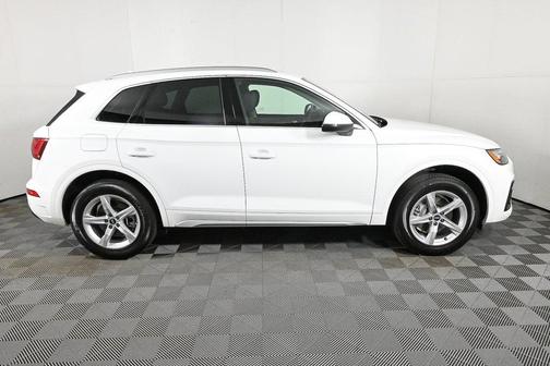 2023 Audi Q5 40 Premium
