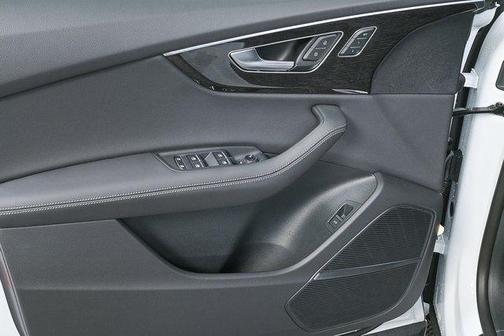 2026 Audi Q8 55 Premium Plus