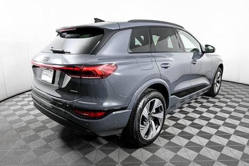 2025 Audi Q6 e-tron Premium Plus quattro