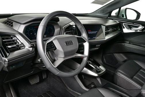 2024 Audi Q4 e-tron Premium Plus 55 quattro