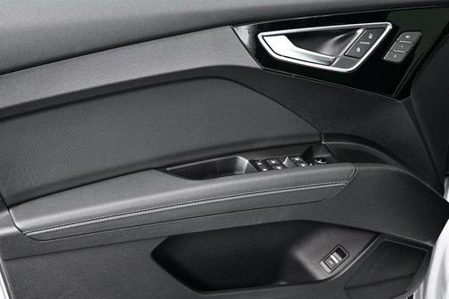 2024 Audi Q4 e-tron Premium Plus 55 quattro