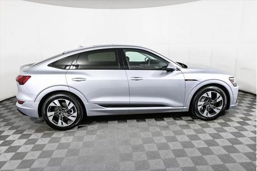 2022 Audi e-tron Sportback S line Premium