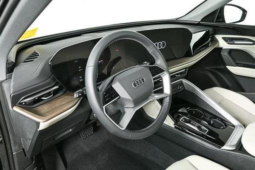 2025 Audi Q5 Premium