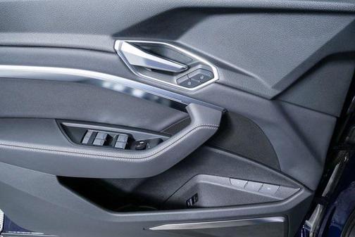 2022 Audi e-tron Sportback S line Premium Plus