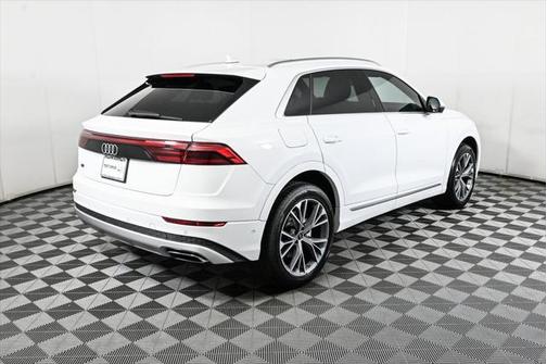 2025 Audi Q8 55 Premium