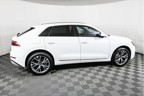 2025 Audi Q8 55 Premium