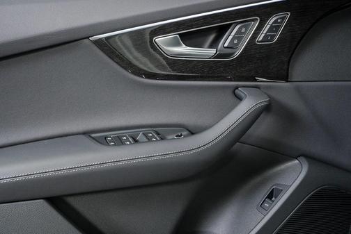 2026 Audi Q7 55 Premium Plus