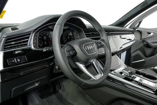 2026 Audi Q7 55 Premium Plus