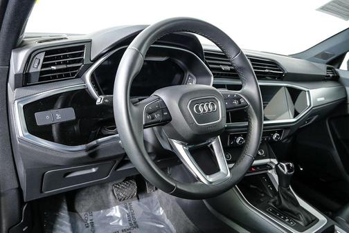 2024 Audi Q3 45 S line Premium Plus