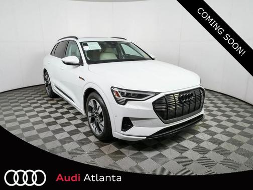 Glacier White Metallic 2023 Audi e-tron Premium quattro