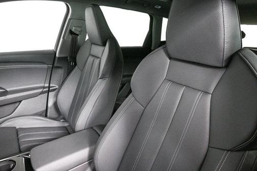 2025 Audi Q6 e-tron Premium Plus quattro
