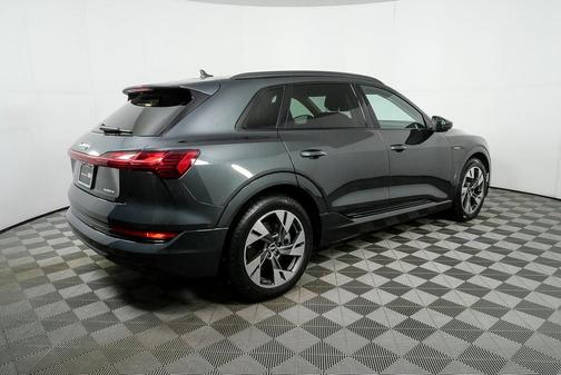 2021 Audi e-tron Premium