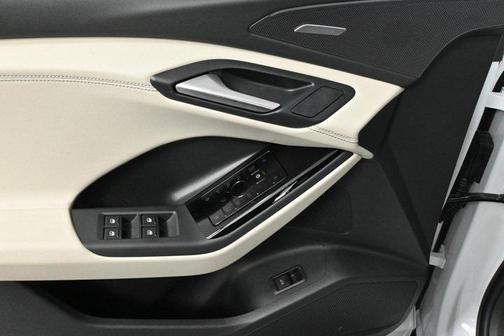 2025 Audi Q6 e-tron Premium Plus