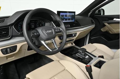 2025 Audi Q5 45 S line Premium