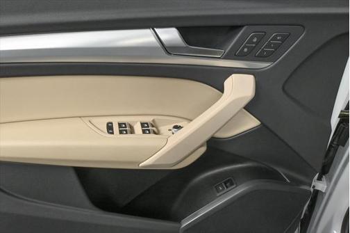 2025 Audi Q5 45 S line Premium