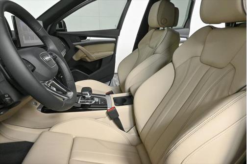 2025 Audi Q5 45 S line Premium