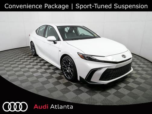 Ice 2025 Toyota Camry SE