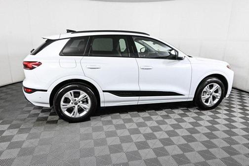 2025 Audi Q6 e-tron Premium Plus