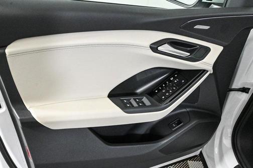 2025 Audi Q6 e-tron Premium Plus