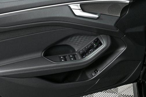 2026 Audi A6 Premium Plus quattro S tronic