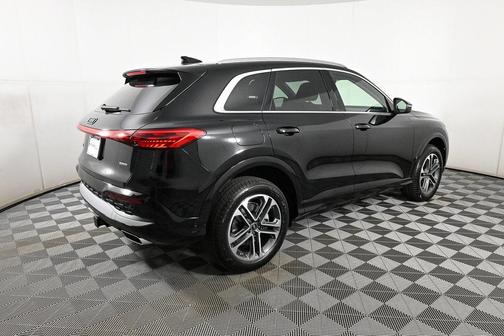2025 Audi Q5 Premium