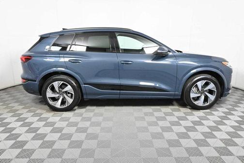 2025 Audi Q6 e-tron Premium quattro