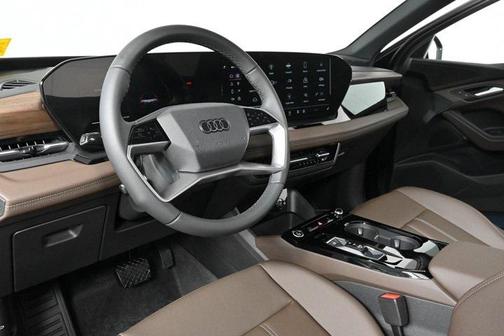 2025 Audi Q6 e-tron Premium quattro