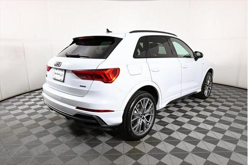2025 Audi Q3 45 S line Premium Plus