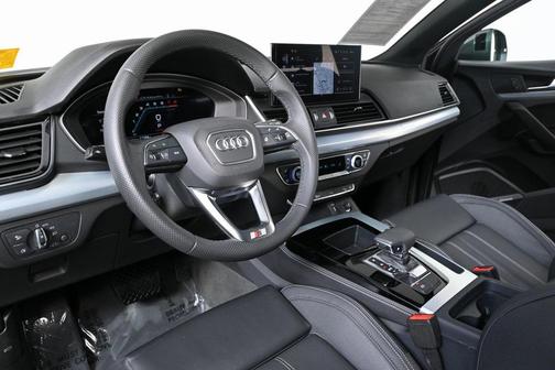 2025 Audi Q5 45 S line Premium Plus