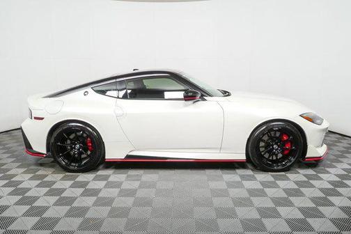 2025 Nissan Z NISMO 9-speed automatic Transmission