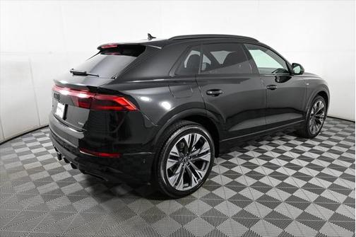 2025 Audi Q8 55 Prestige