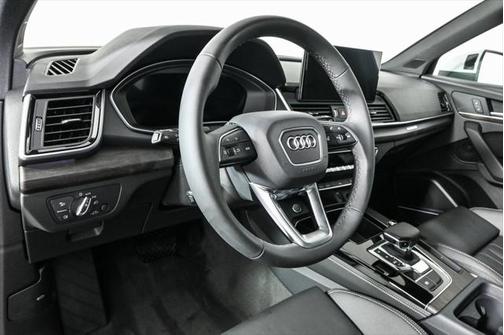 2025 Audi Q5 45 S line Premium Plus