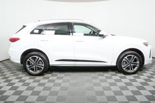2025 Audi Q5 Premium TFSI quattro S tronic