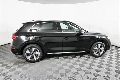 2022 Audi Q5 40 Premium Plus