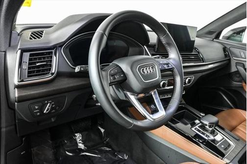 2022 Audi Q5 40 Premium Plus