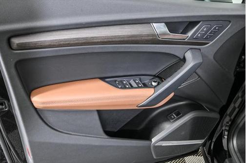 2022 Audi Q5 40 Premium Plus