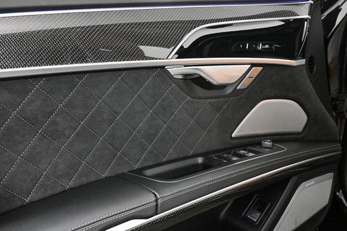 2024 Audi S8 4.0T