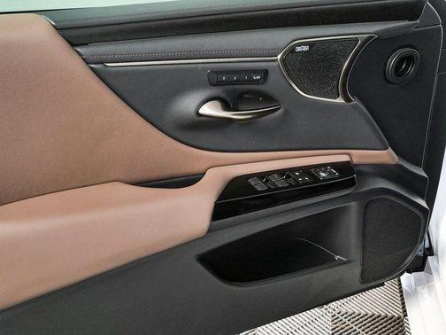 White Pearl 2024 Lexus ES 350 Ultra Luxury