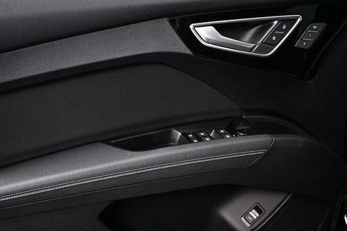 2024 Audi Q4 e-tron Premium Plus 55 quattro