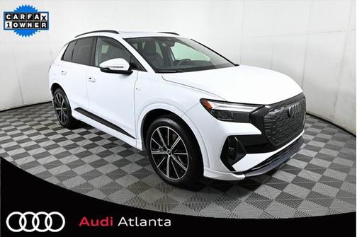 2022 Audi e-tron Premium Plus