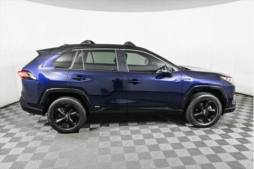 2021 Toyota RAV4 Hybrid SE